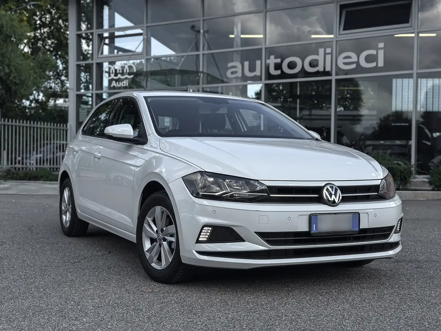 Volkswagen Polo Polo VI 2017 5p 1.0 evo Comfortline 80cv Bianco - 2
