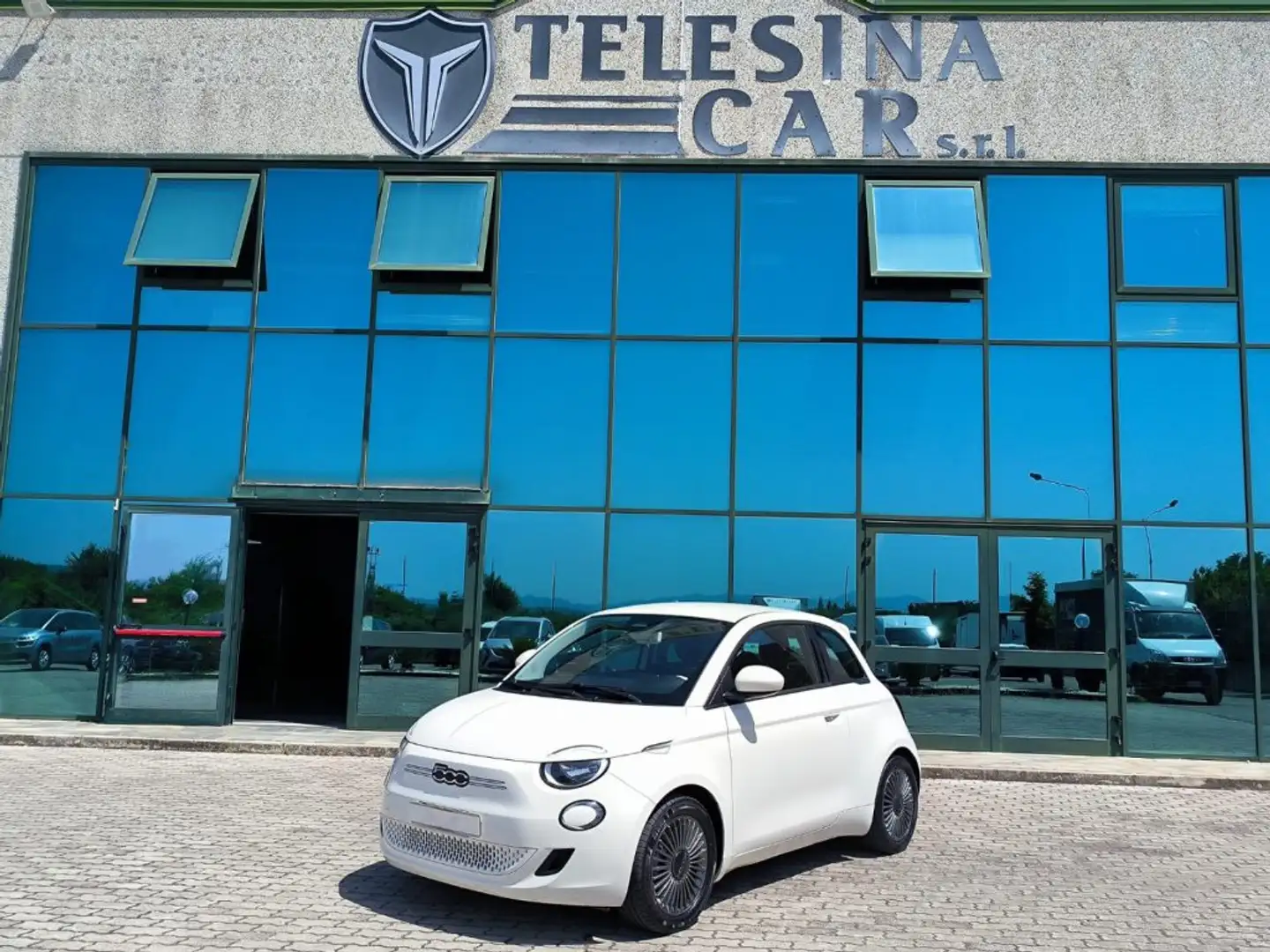 Fiat 500e 42 kWh Icon Bianco - 1