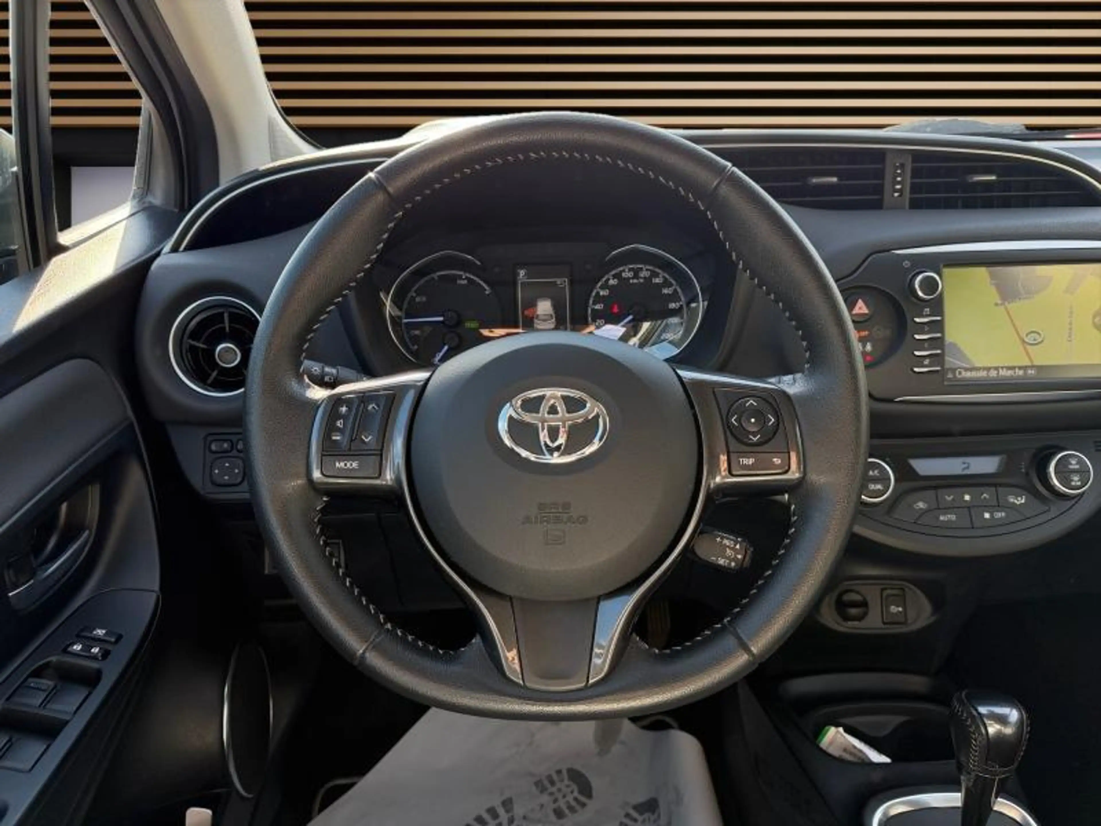Toyota Yaris Y20 — photo 15