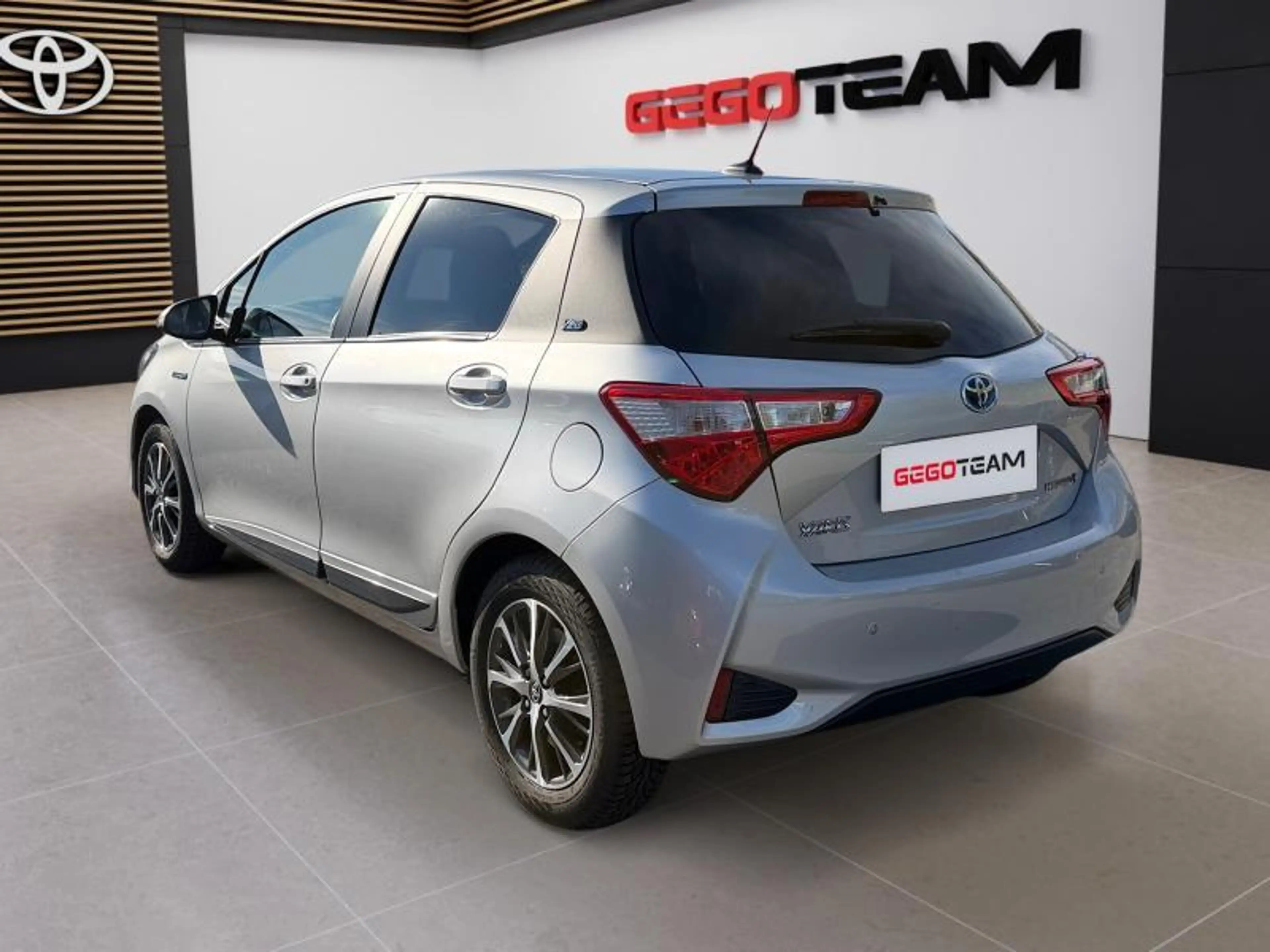 Toyota Yaris Y20 — photo 4