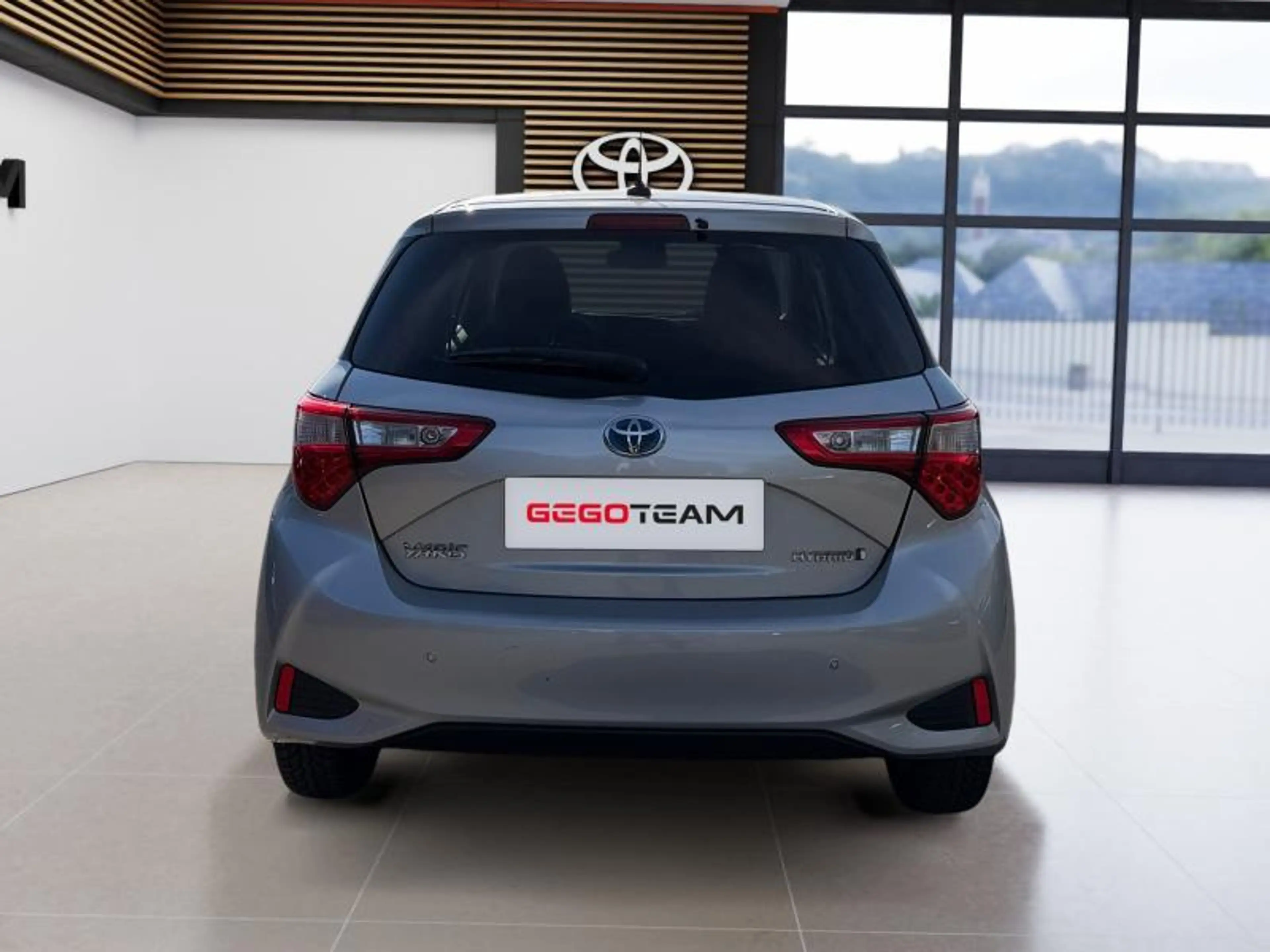 Toyota Yaris Y20 — photo 5