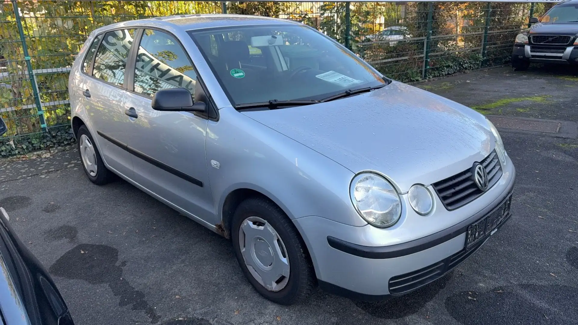 Volkswagen Polo IV / AUTOMATIK / HU & AU frei 03.2026 Zilver - 1