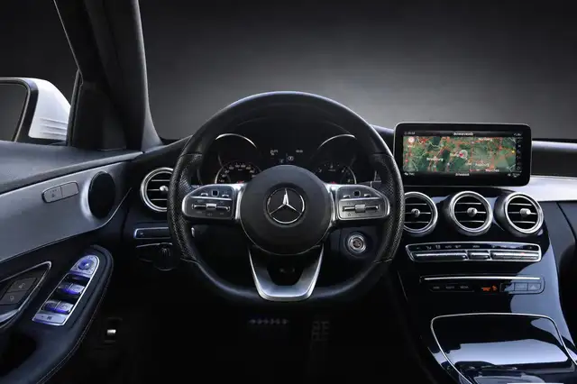 Mercedes-Benz C-Class view 10