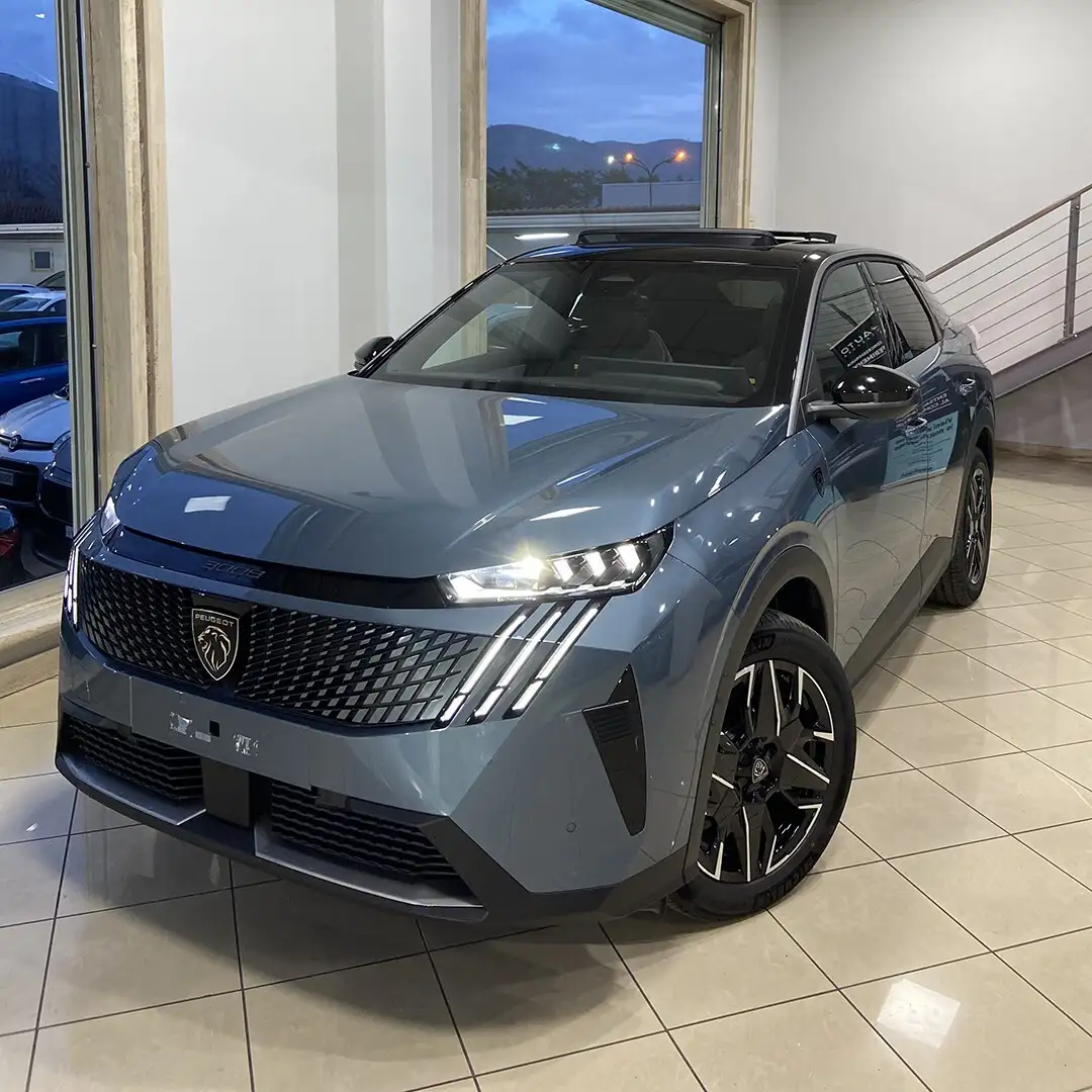 Peugeot 3008 Hybrid 136 e-DCS 6 GT Tetto/Focal/Sabel Szürke - 2