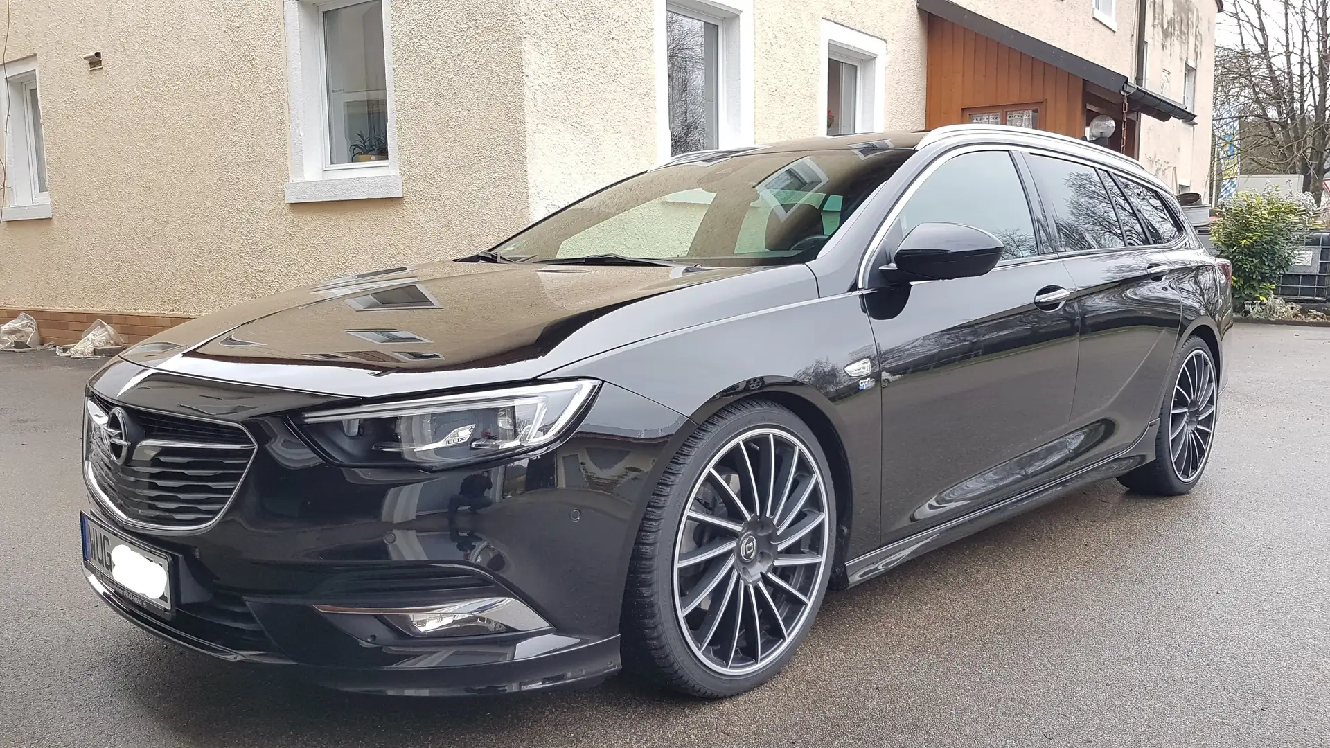 Opel Insignia Insignia Sports Tourer 2.0 BiTurbo Diesel 4x4 Aut Schwarz - 1