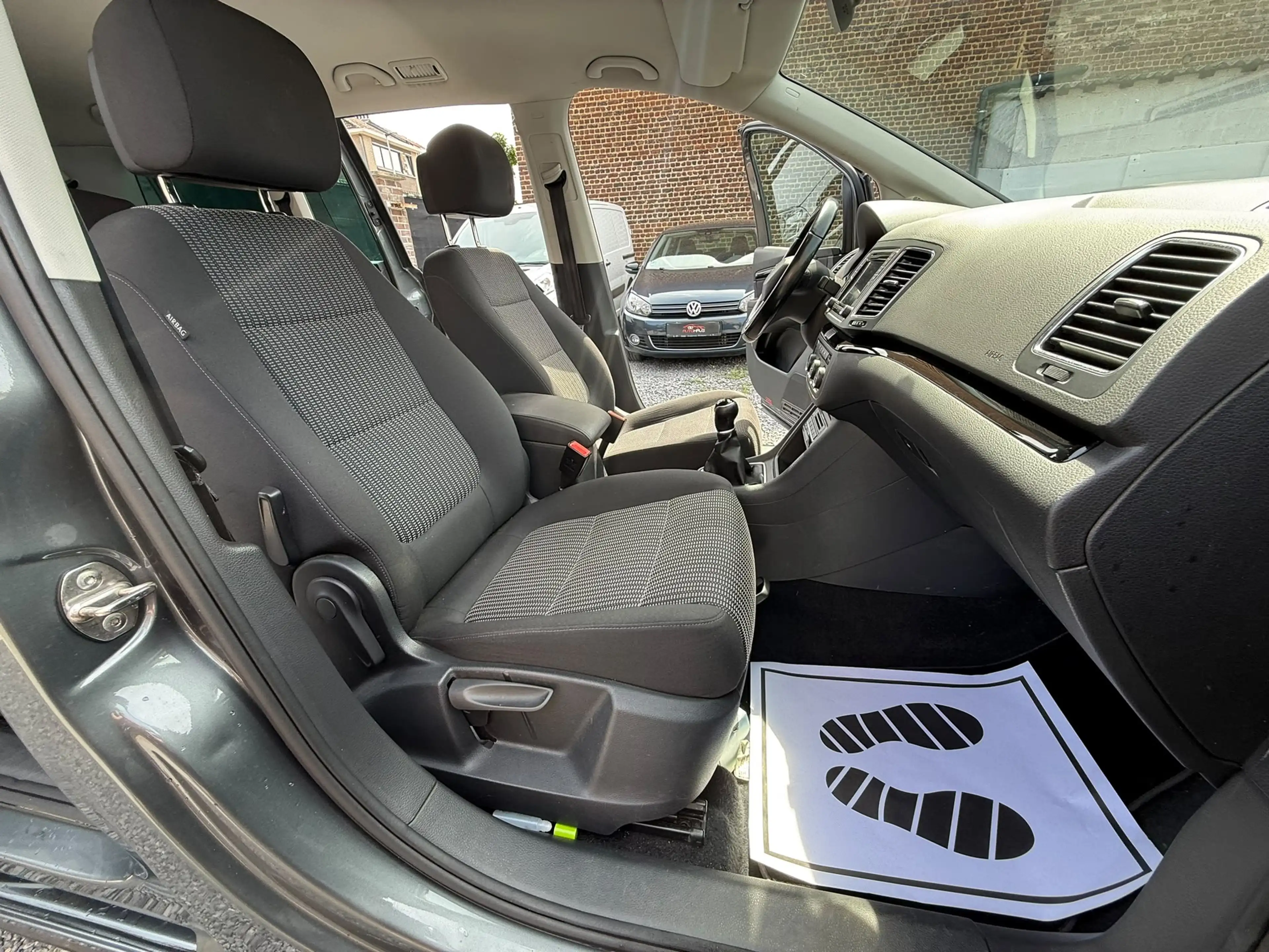 SEAT Alhambra Alhambra 2.0 CR TDi 20 Years — photo 13