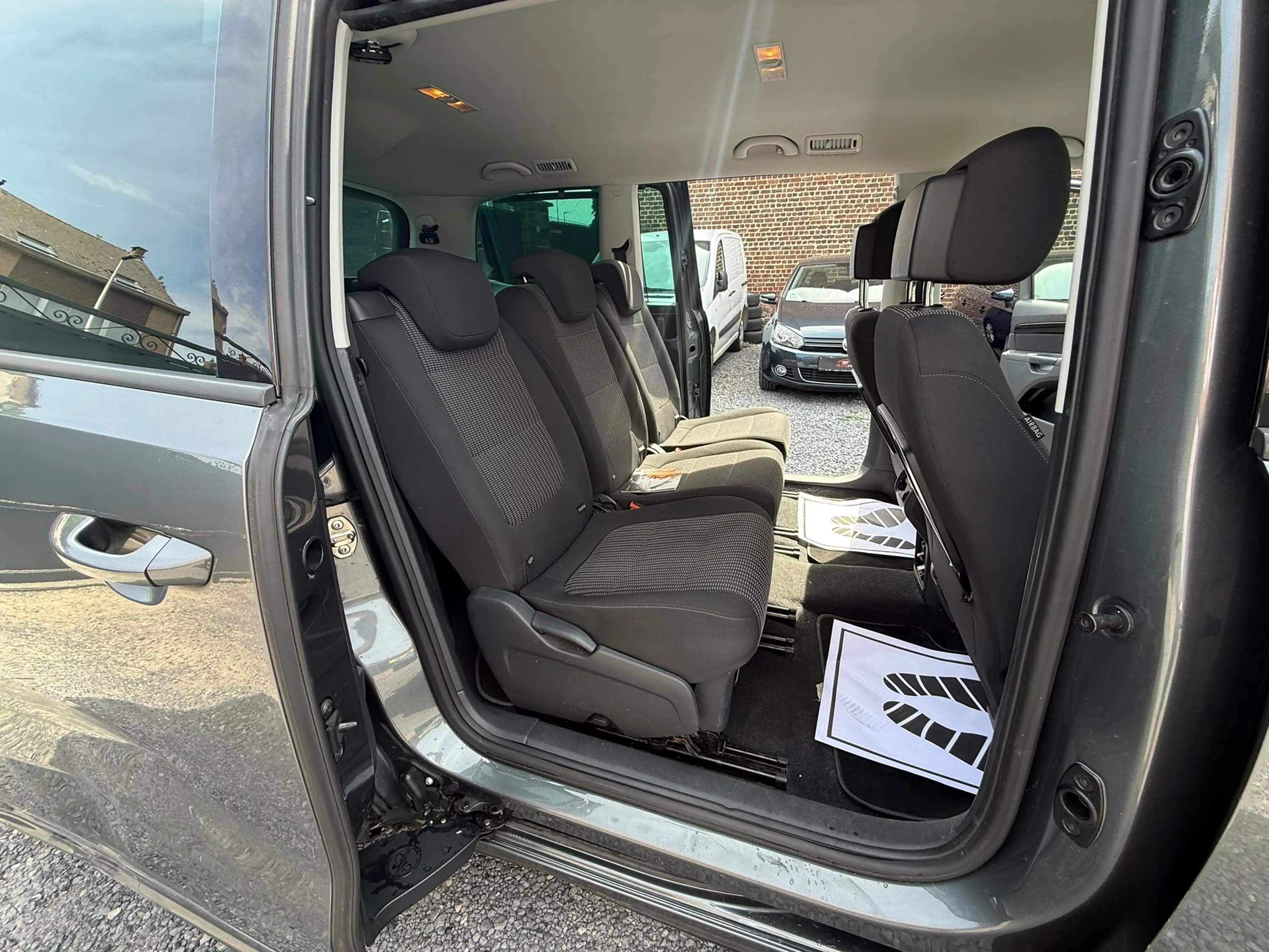 SEAT Alhambra Alhambra 2.0 CR TDi 20 Years — photo 14