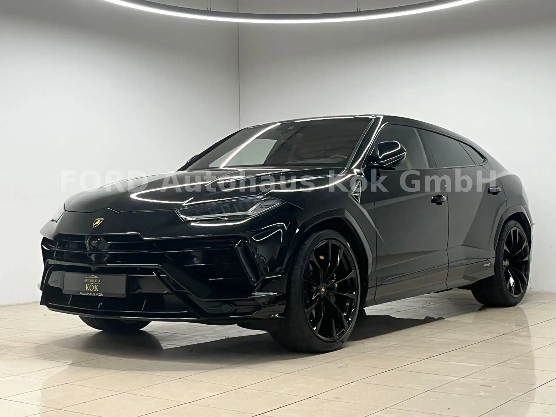 람보르기니 우루스 2023 검정 사진 2