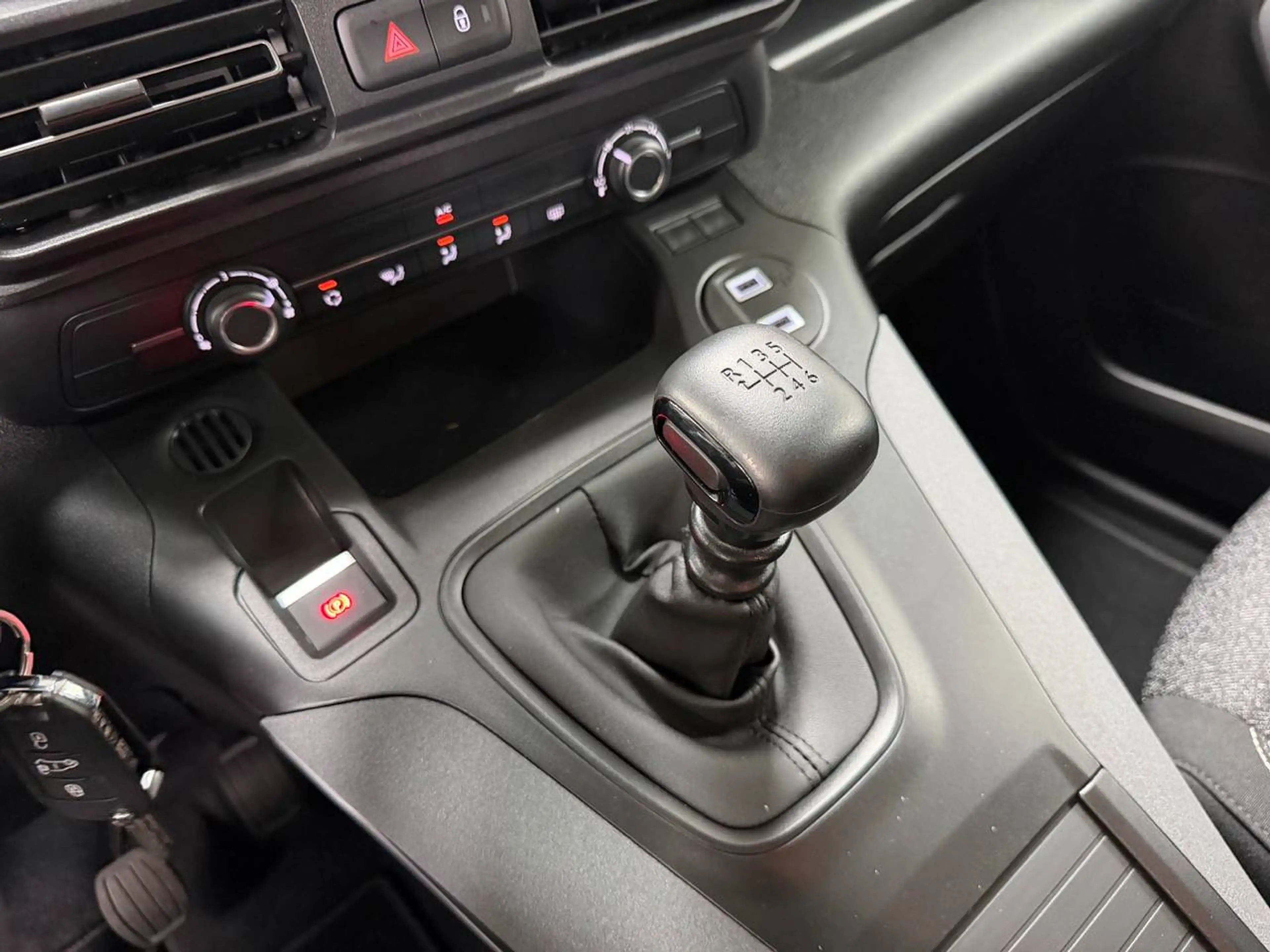 Peugeot Rifter Rifter 1.5 HDI — photo 15