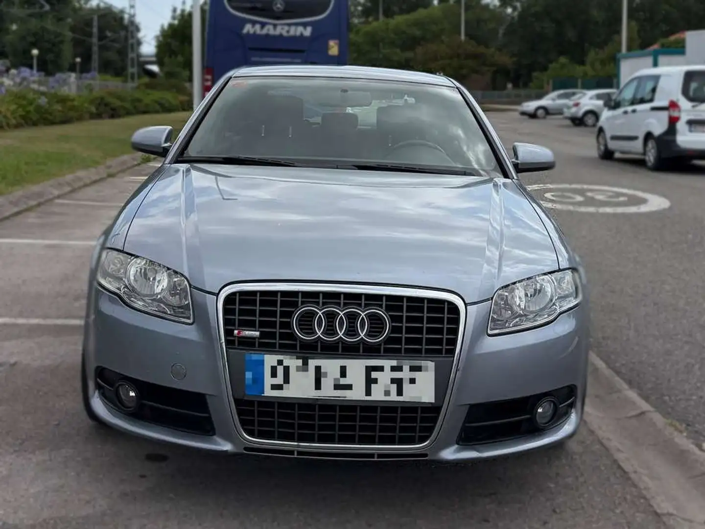 Audi A4 2.0TDI DPF Gris - 1
