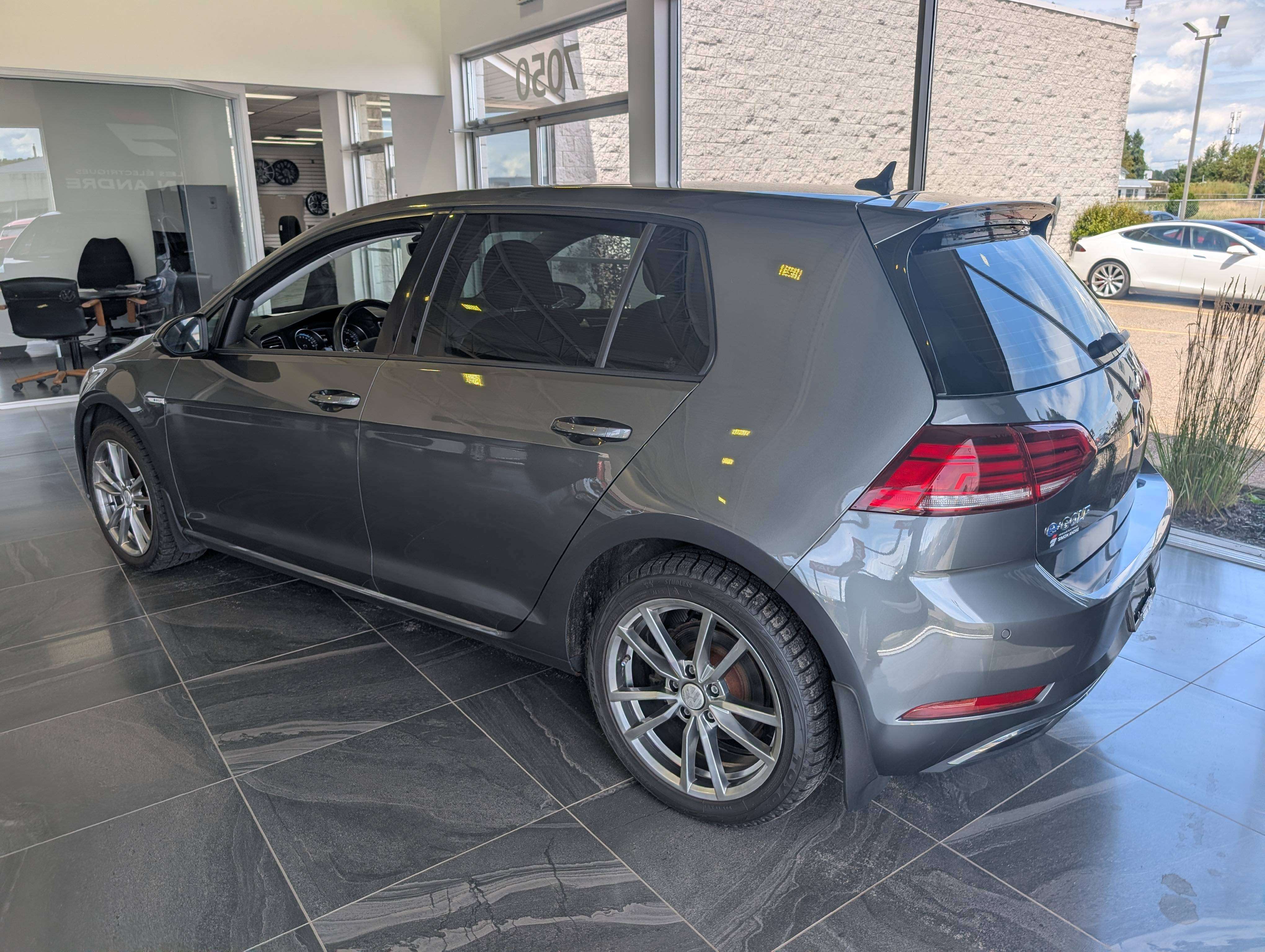2020 Volkswagen Golf Comfortline — снимка 1