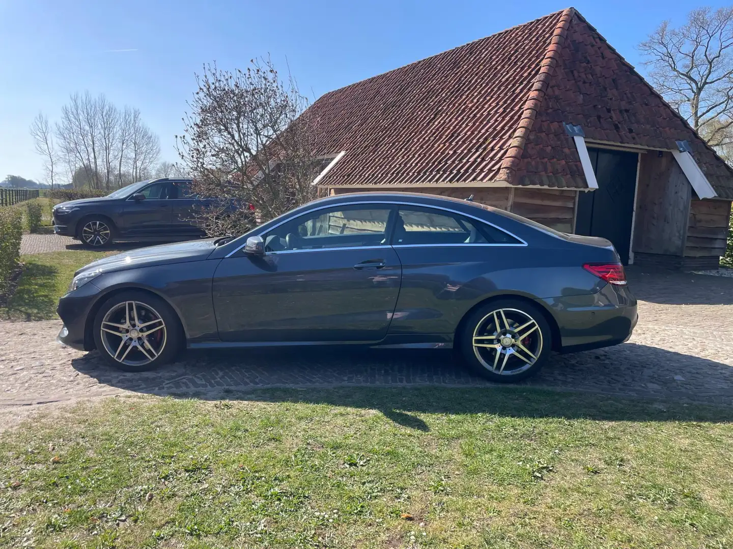 Mercedes-Benz E 200 Coupé Ambition-AMG line-Navi-Xenon/Led-NL auto- Grijs - 2