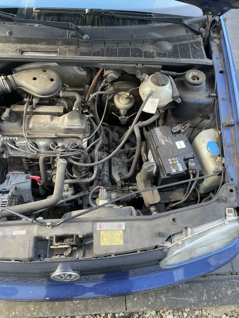 Volkswagen Golf 1.8 CL - 1