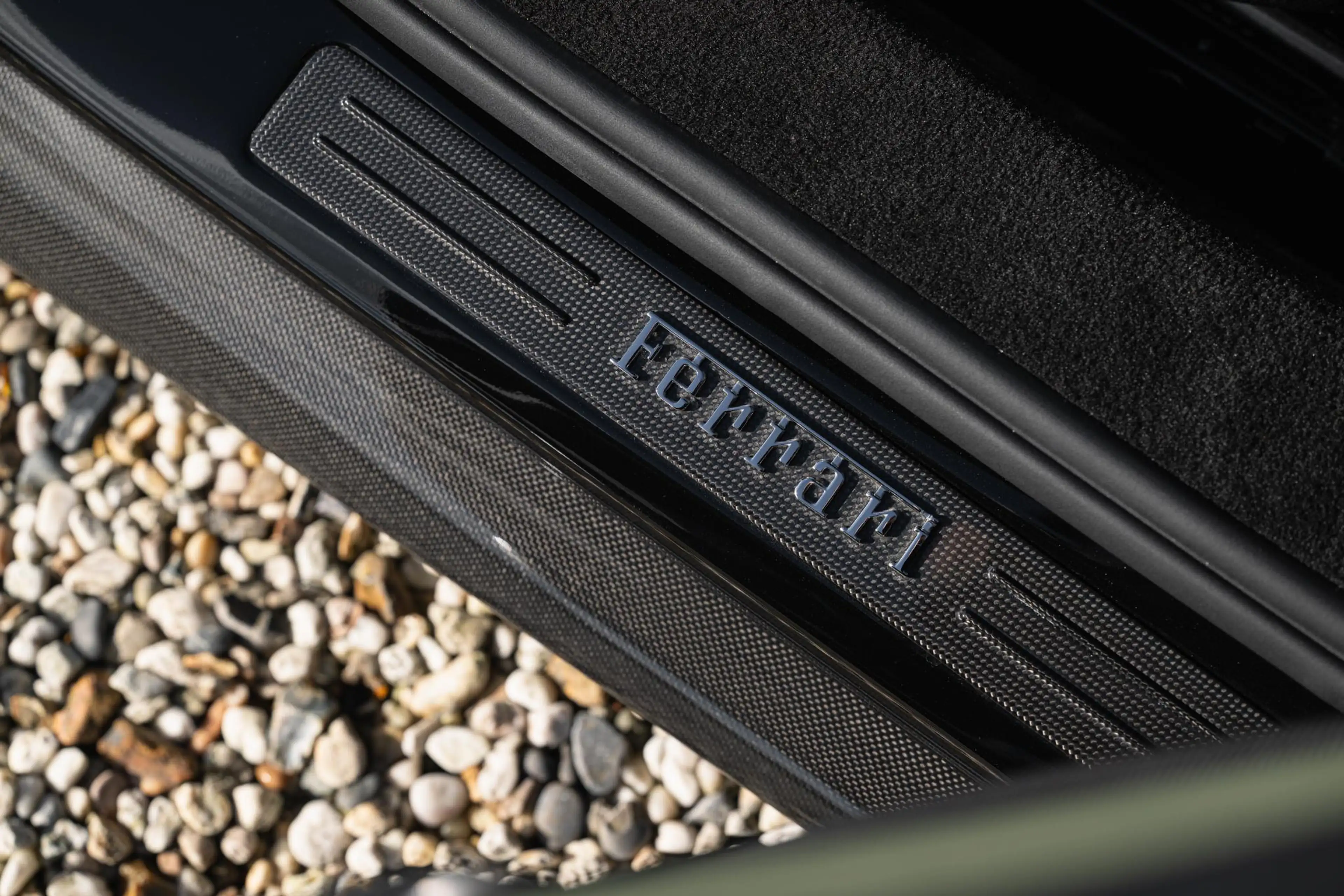 Ferrari 296 GTS 3.0 V6 ATELIER — photo 15
