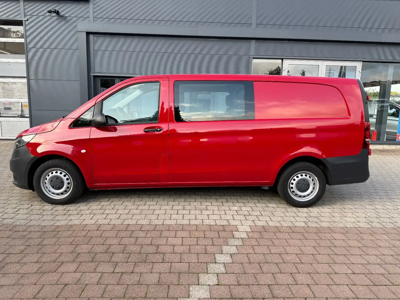 2020 Mercedes-Benz Vito 114CDI Mixto 5 Sitze extralang, photograph 9