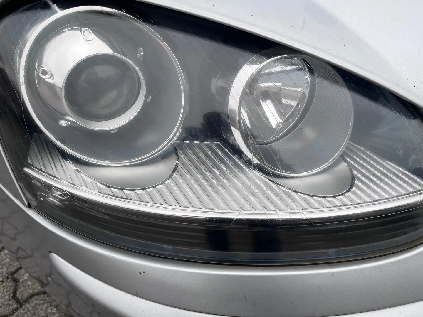 Volkswagen Golf 2.0 FSI KLIMA SITZHEIZUNG TÜV Silber - 2