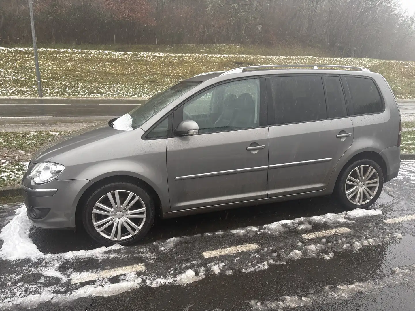 Volkswagen Touran Touran 2.0 16S TDI 140 Confortline - 1