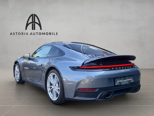 Porsche 992 view 10