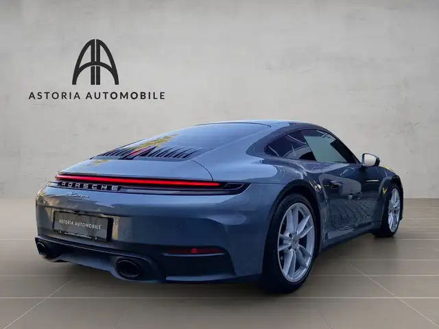 Porsche 992 view 8