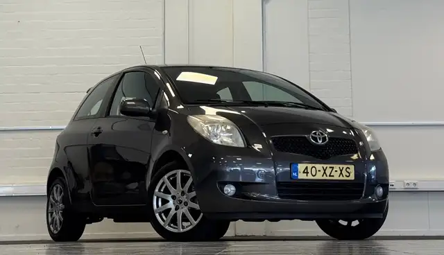 Toyota Yaris view 2