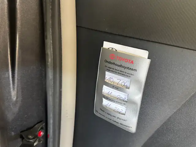 Toyota Yaris view 12