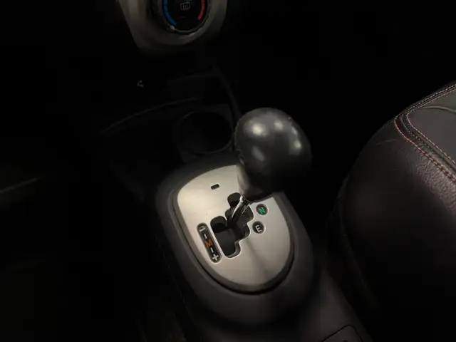 Toyota Yaris view 16