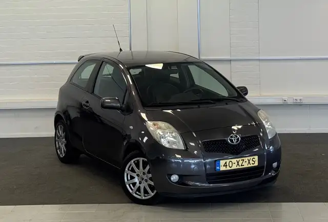 Toyota Yaris view 14