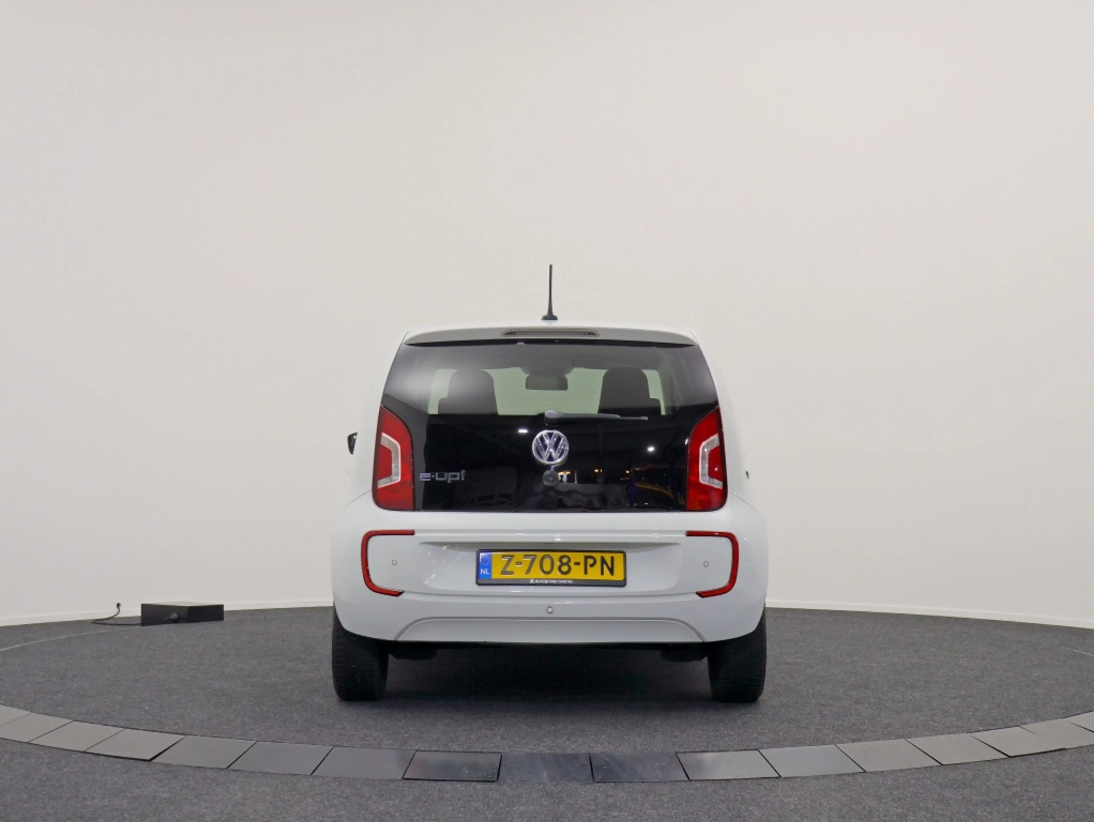Volkswagen e-up! e-up! Dealeronderhouden | SOH 90,0% Aviloo | Stoel — photo 10