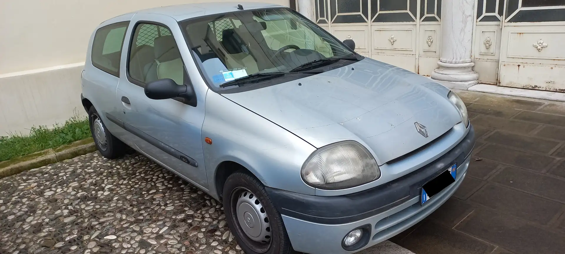 Renault Clio 3p 1.9d RN Srebrny - 2