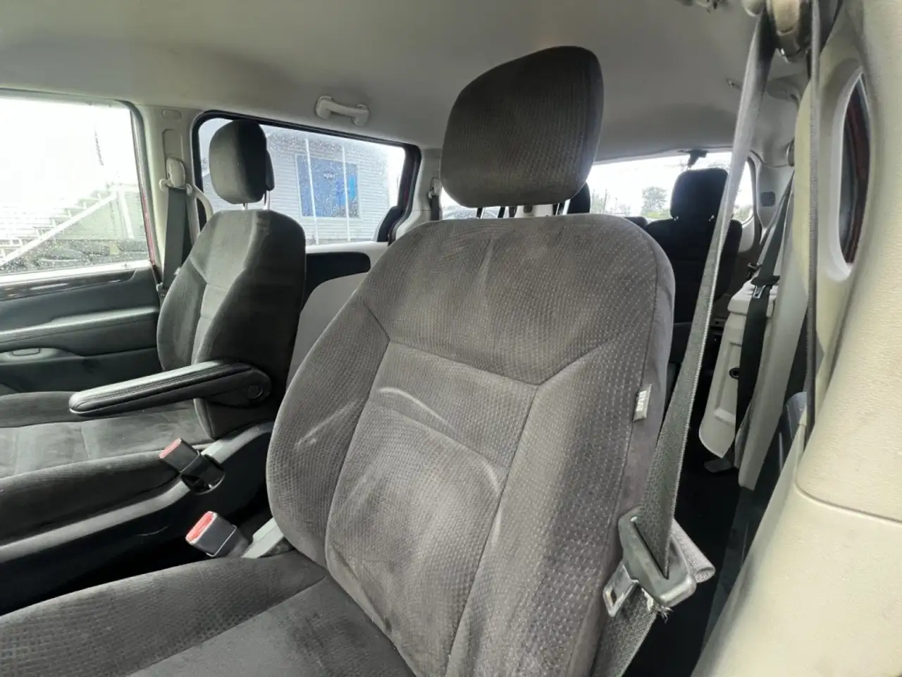 Dodge Grand Caravan photo Dodge Grand Caravan