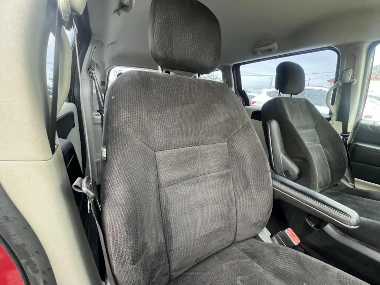 Dodge Grand Caravan photo Dodge Grand Caravan