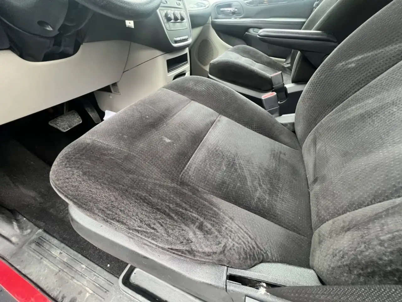 Dodge Grand Caravan photo Dodge Grand Caravan