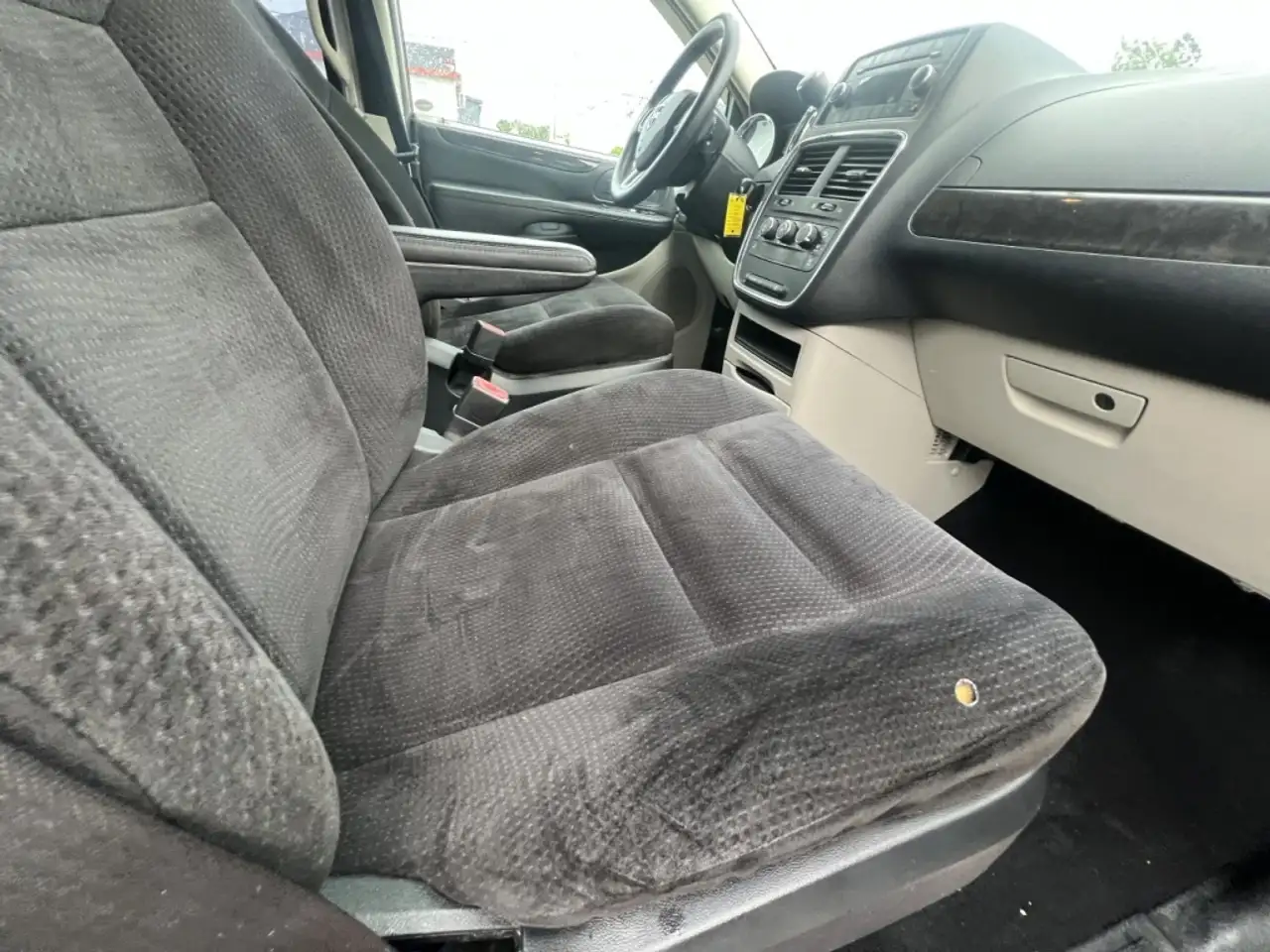 Dodge Grand Caravan photo Dodge Grand Caravan
