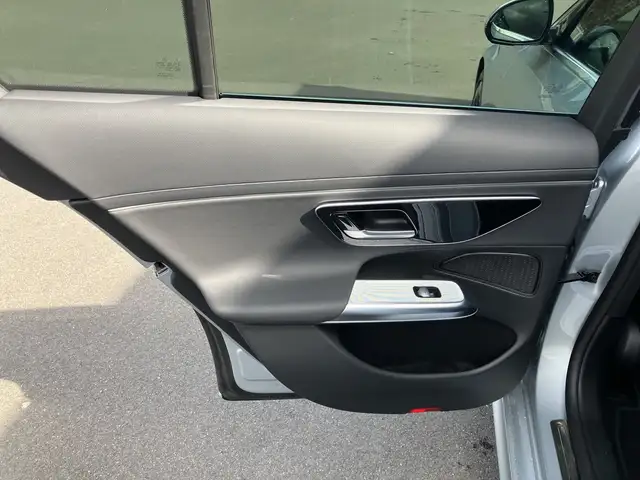 Mercedes-Benz E 300 de 4MATIC mit EQ Hybrid Technologie T-Modell Ansicht 18