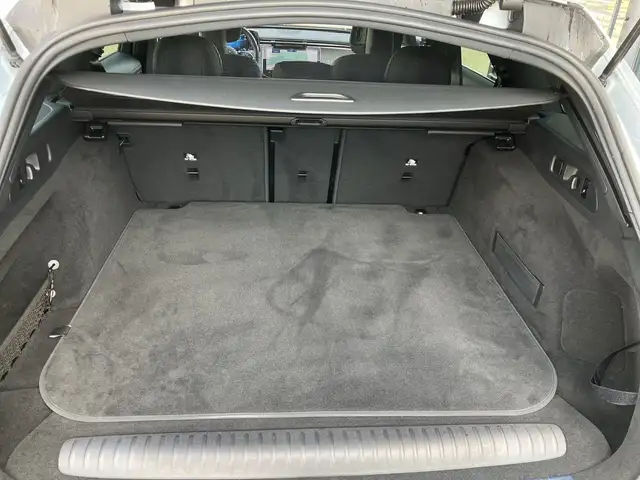 Mercedes-Benz E 300 de 4MATIC mit EQ Hybrid Technologie T-Modell Ansicht 15