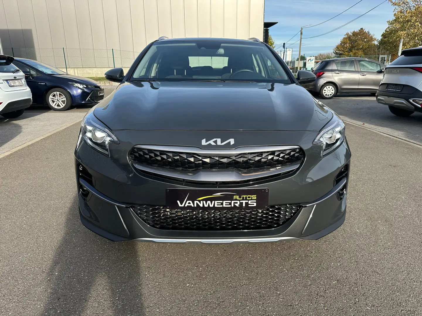 Kia XCeed 1.6 GDI DCT6 Plug-in-Hybrid Vision, CARPLAY/CAMERA Gris - 2