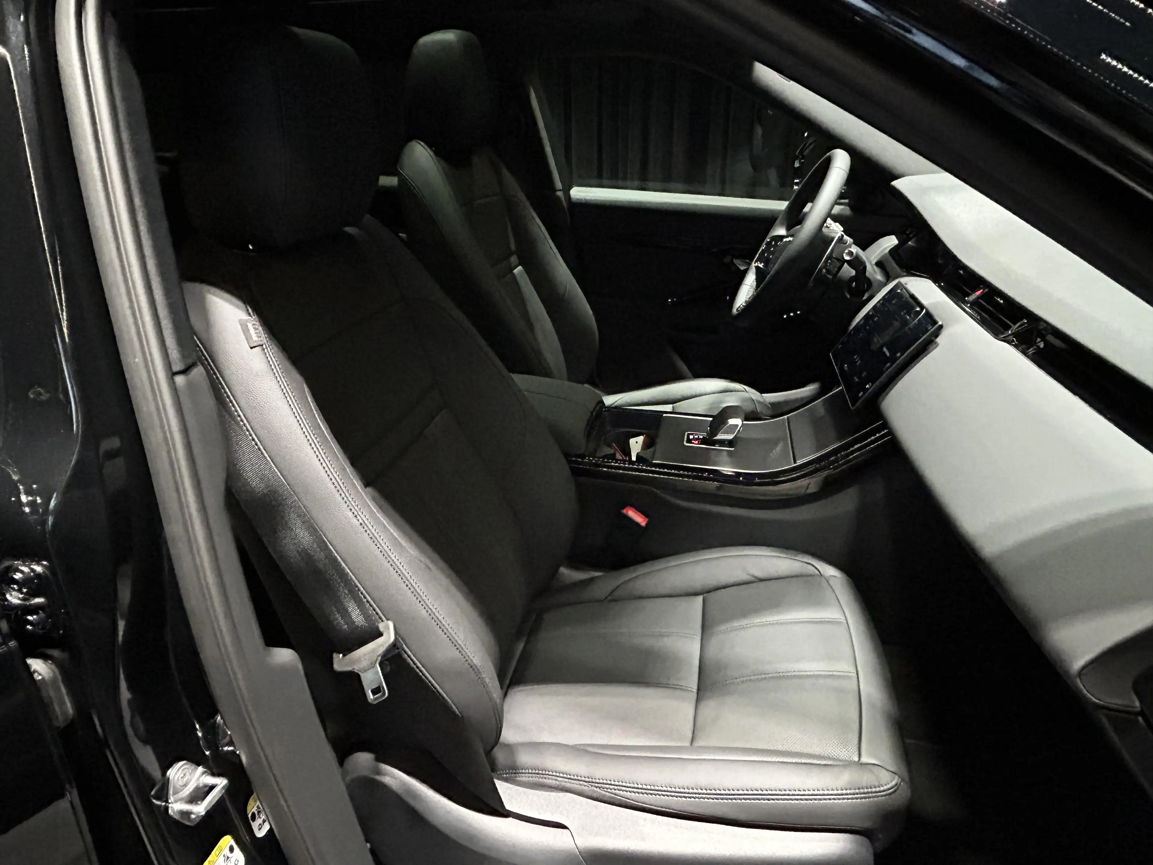 Land Rover Range Rover Evoque P270e S AWD Auto. 26MY — photo 3