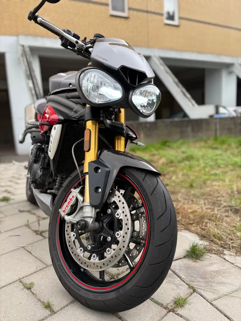 Triumph Speed Triple R 1050 R Grijs - 1