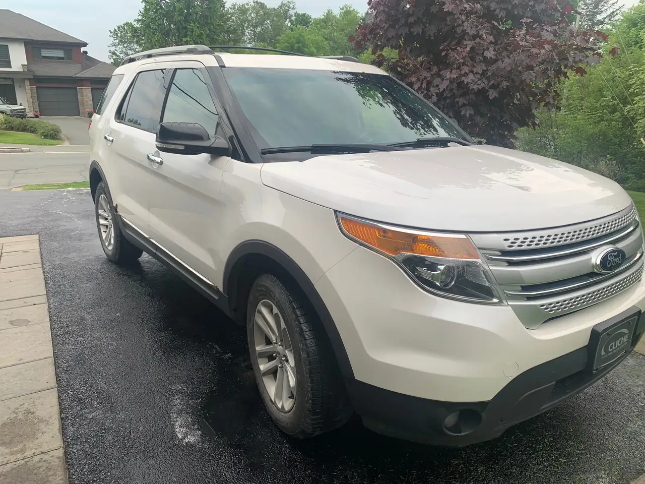 Ford Explorer снимка Ford Explorer