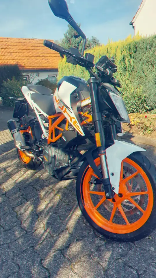 KTM 390 Duke