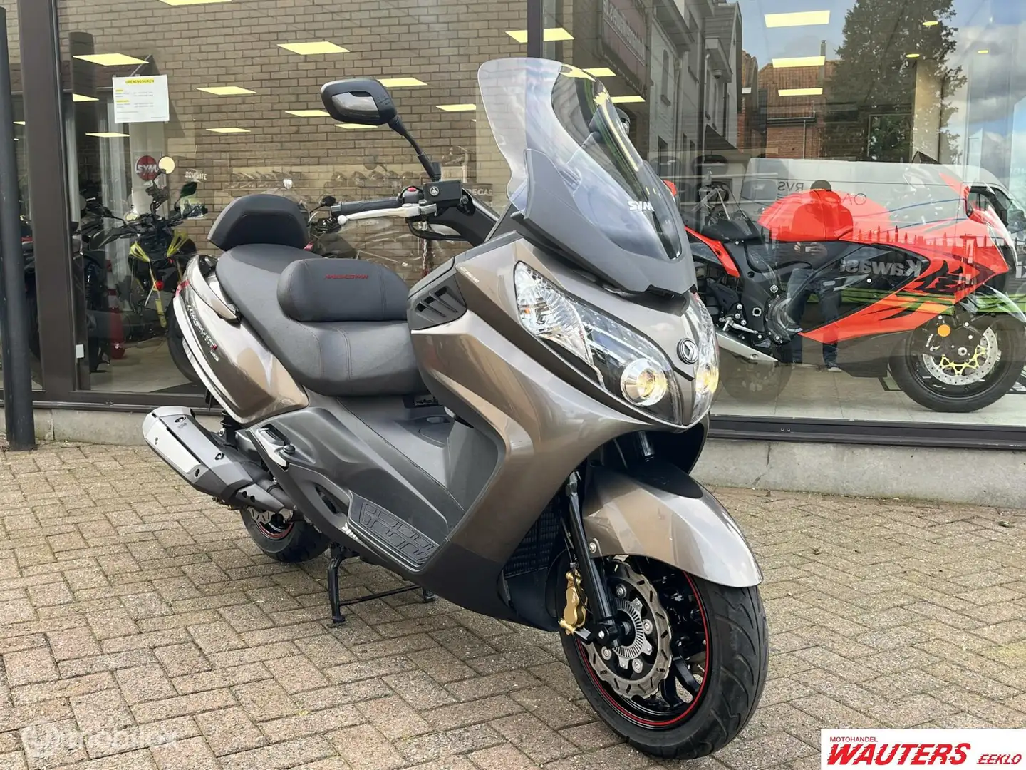 SYM MaxSym 600i Executive ABS Brown - 1