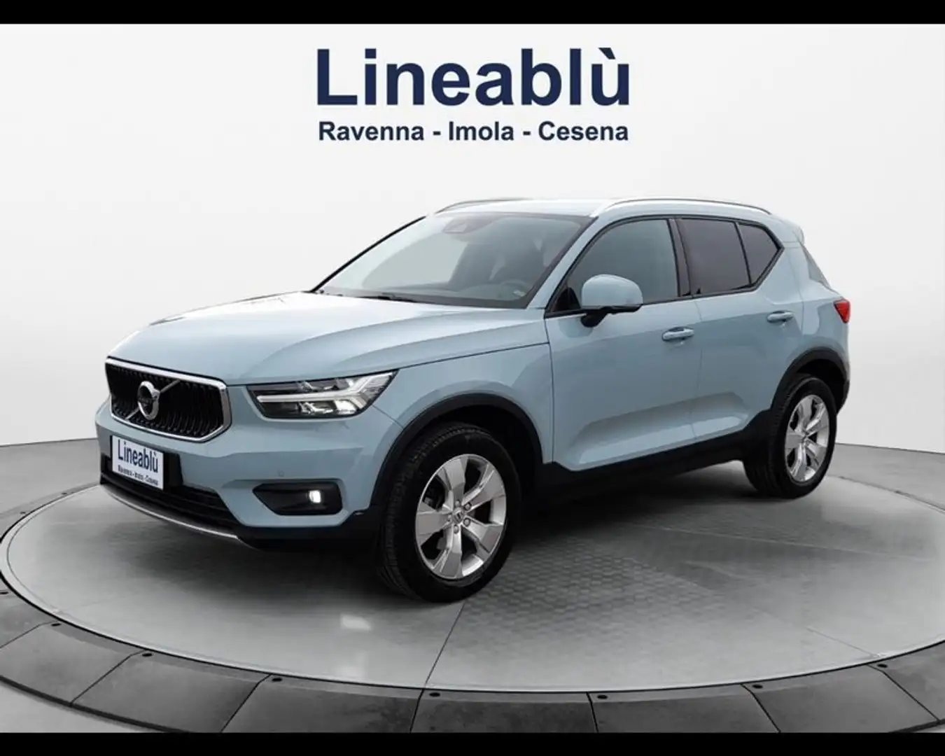 Volvo XC40 (2017--->) T3 Momentum Modrá - 1
