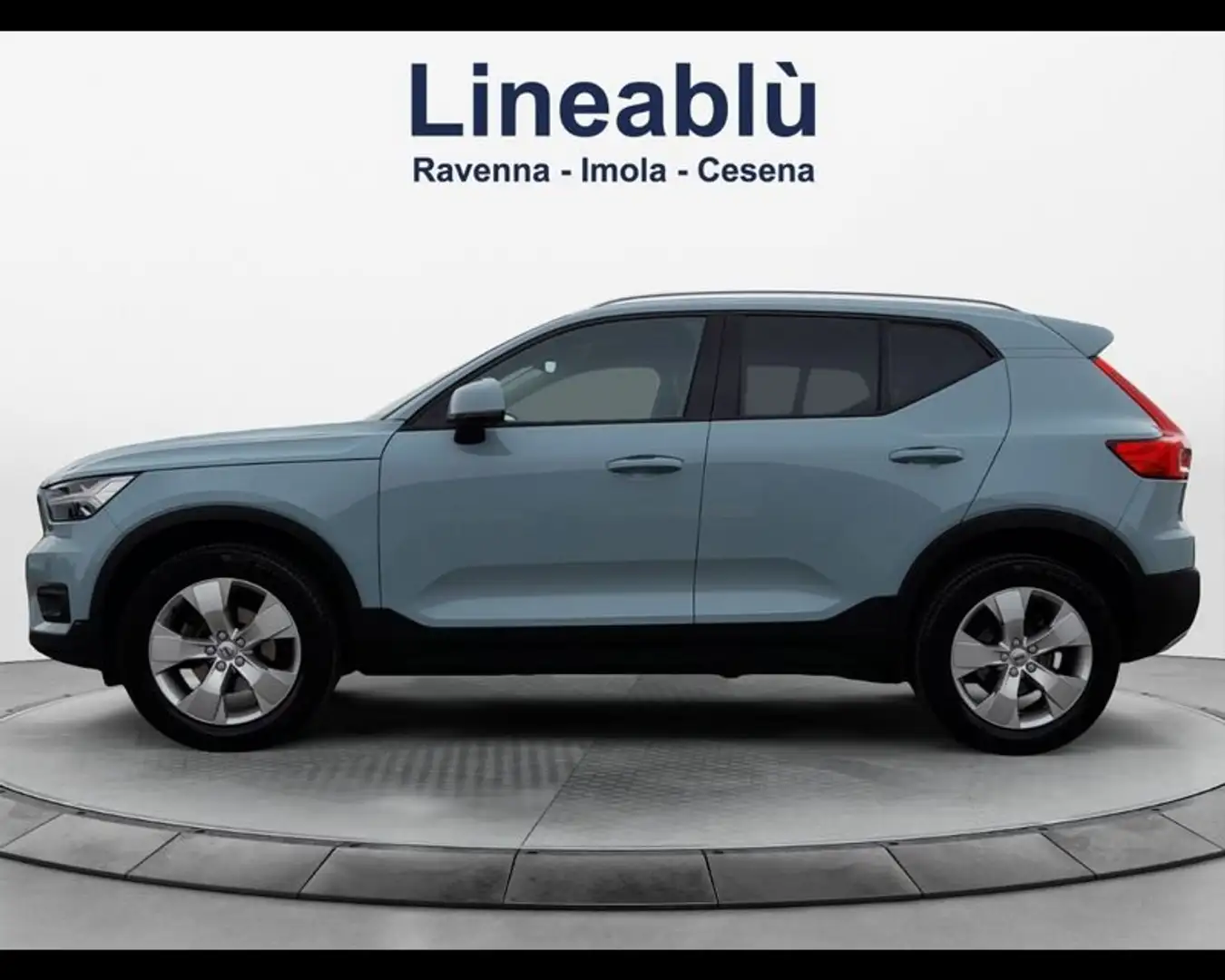 Volvo XC40 (2017--->) T3 Momentum Modrá - 2
