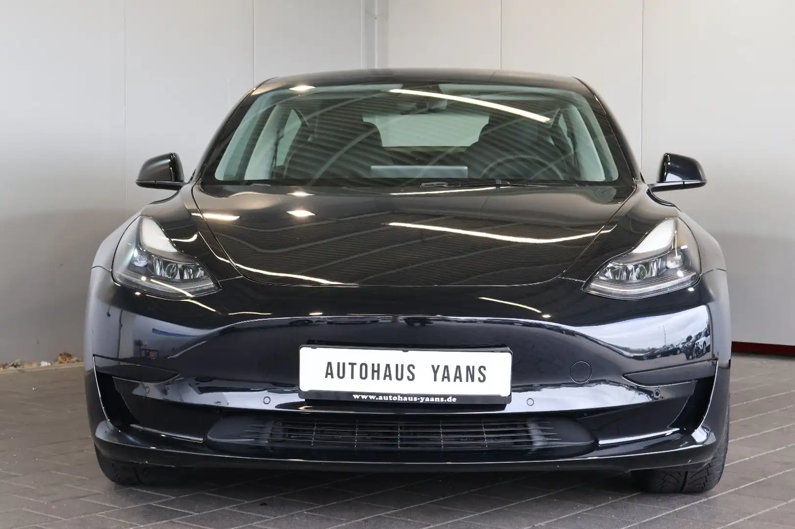 Tesla Model 3 WÄRMEPUMPE+ACC+360°+LED+PANO Schwarz - 2