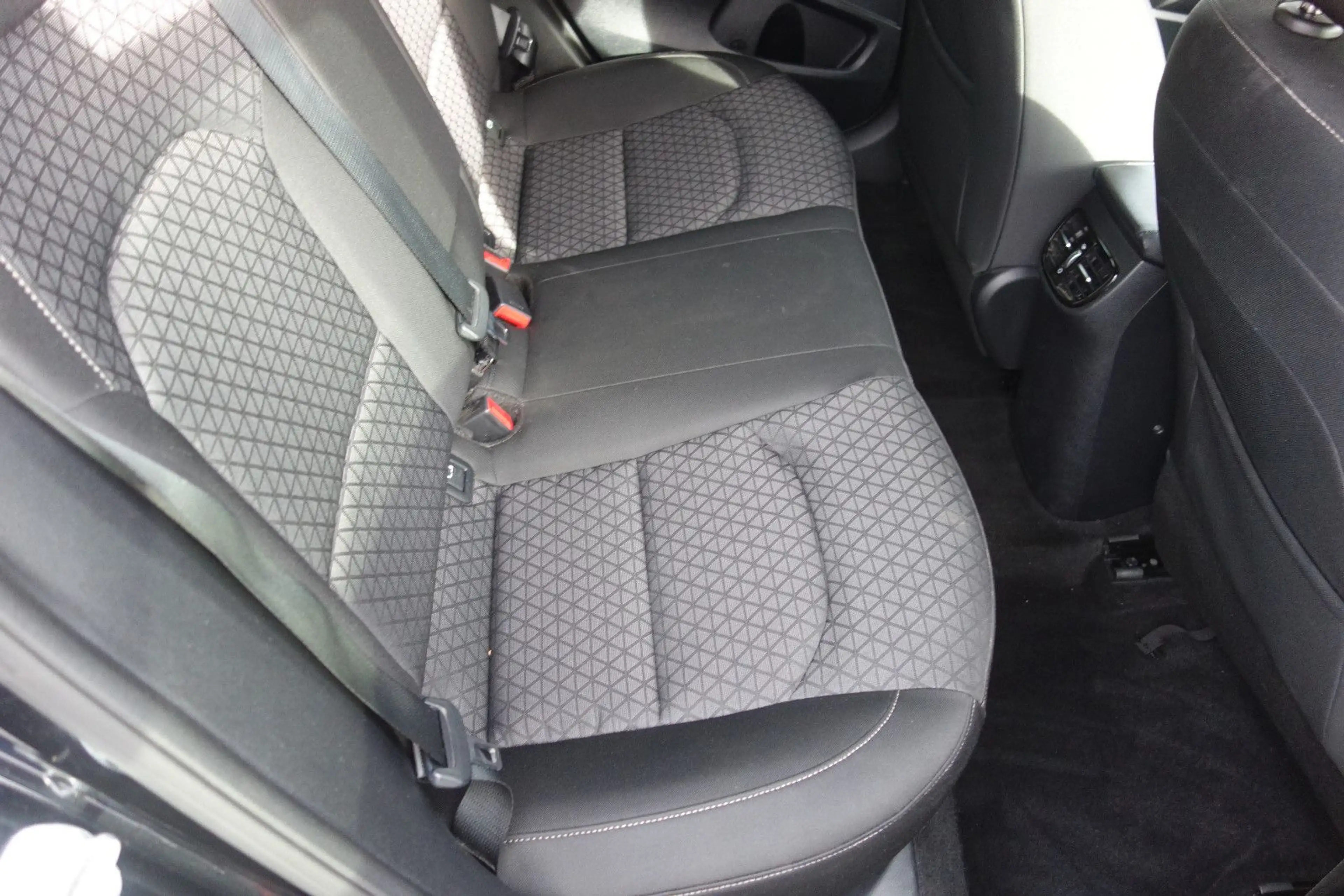 Kia Ceed SW / cee'd SW 1.5 T-GDI Spirit Automatik-LED — photo 12