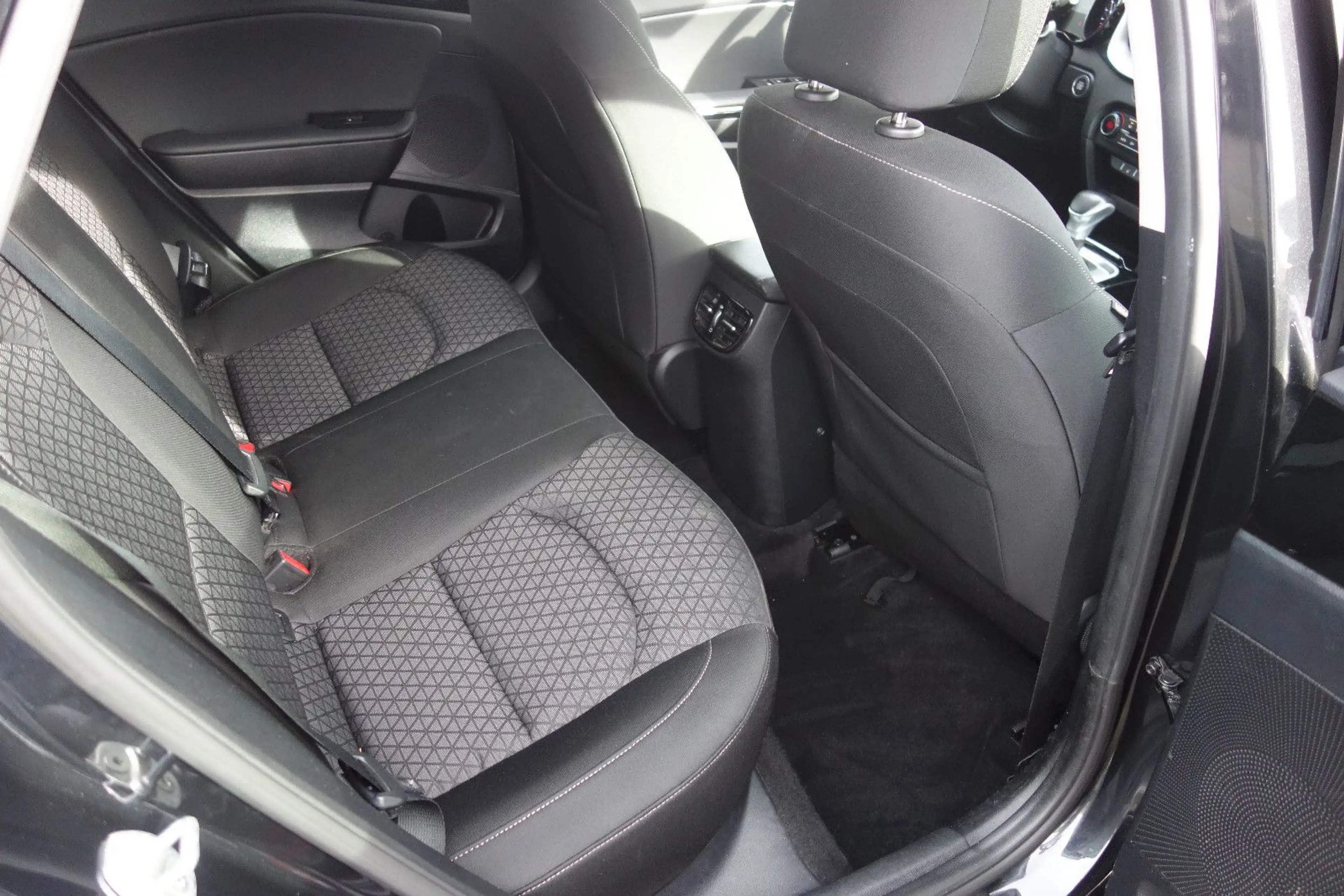 Kia Ceed SW / cee'd SW 1.5 T-GDI Spirit Automatik-LED — photo 11