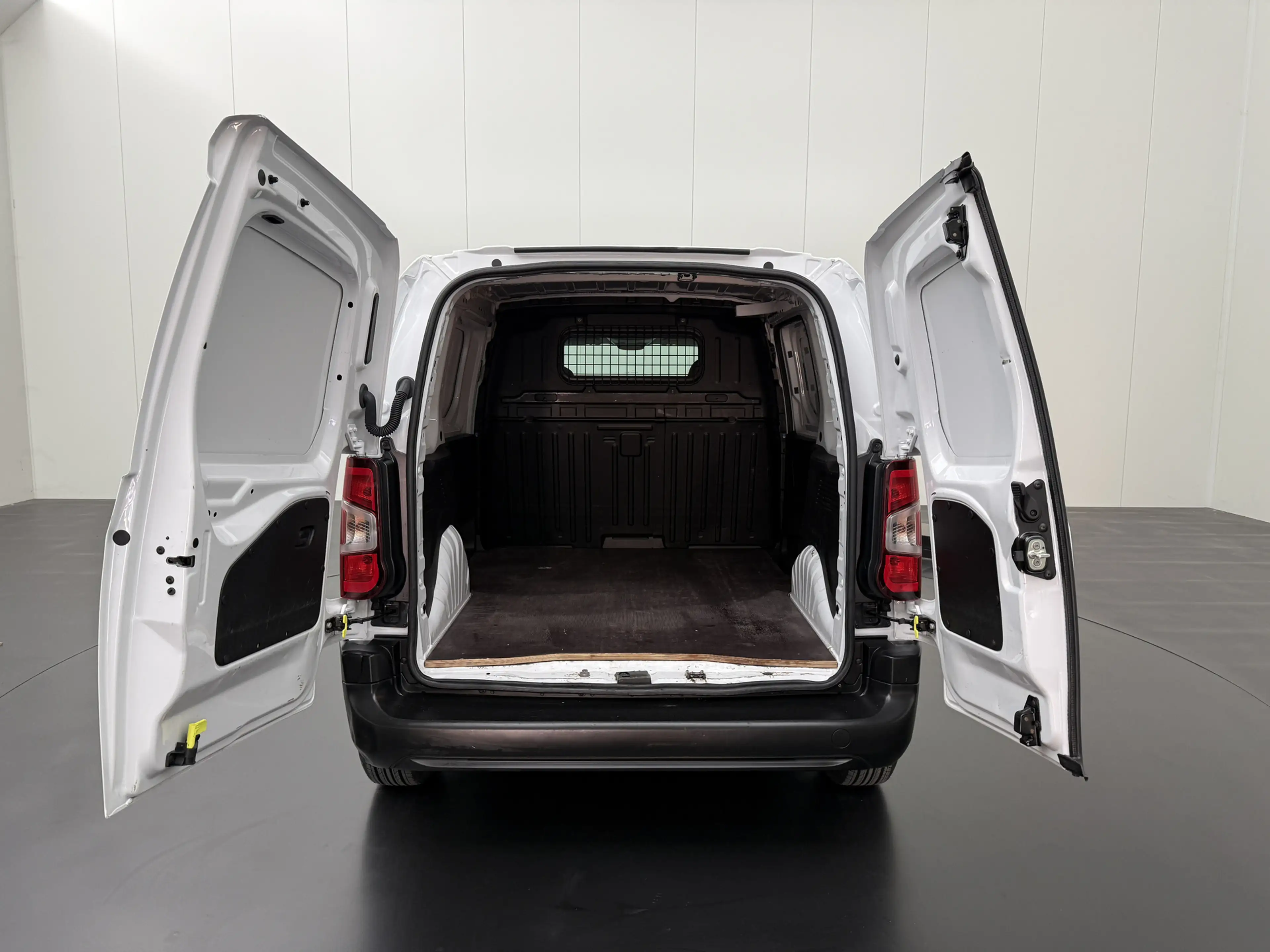 Peugeot Partner 1.5BlueHDi 100PK | Multimedia | Airco | Cruise — photo 4