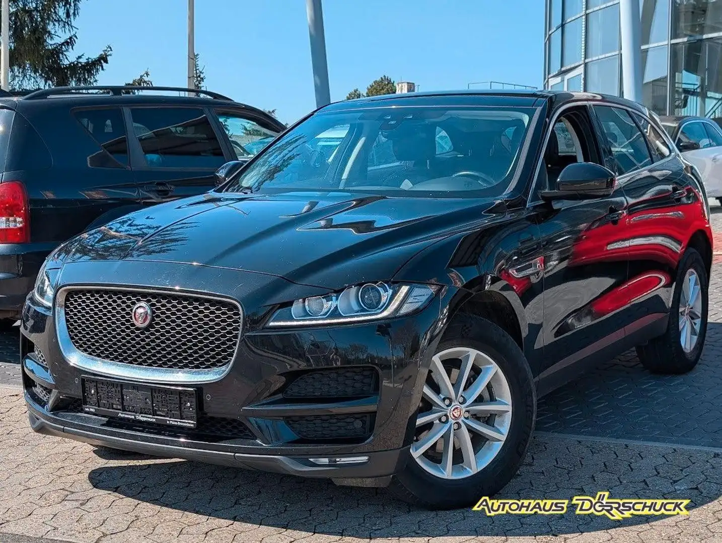 Jaguar F-Pace 20d Automatik 4x4 Allrad Adaptive Dynamic Fekete - 1