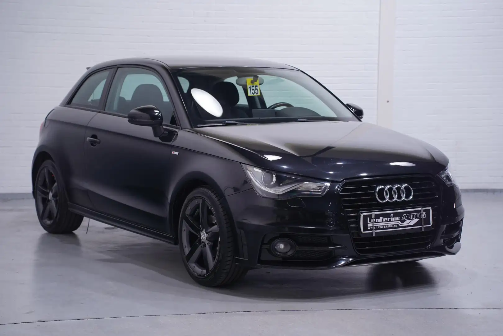 Audi A1 1.2 TFSI Attraction Admired S-line Exterieur Bi-Xe Schwarz - 2