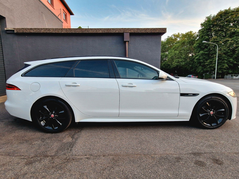 Jaguar XF 20d 180PS R-Sport Sportbrake Automatik — photo 4